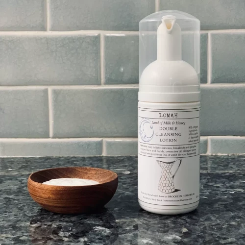 Brooklyn 奶柔滑蜜潔面乳 Lomah Double Cleansing Lotion120ml Brooklyn 奶柔滑蜜潔面乳 Lomah Double Cleansing Lotion120ml